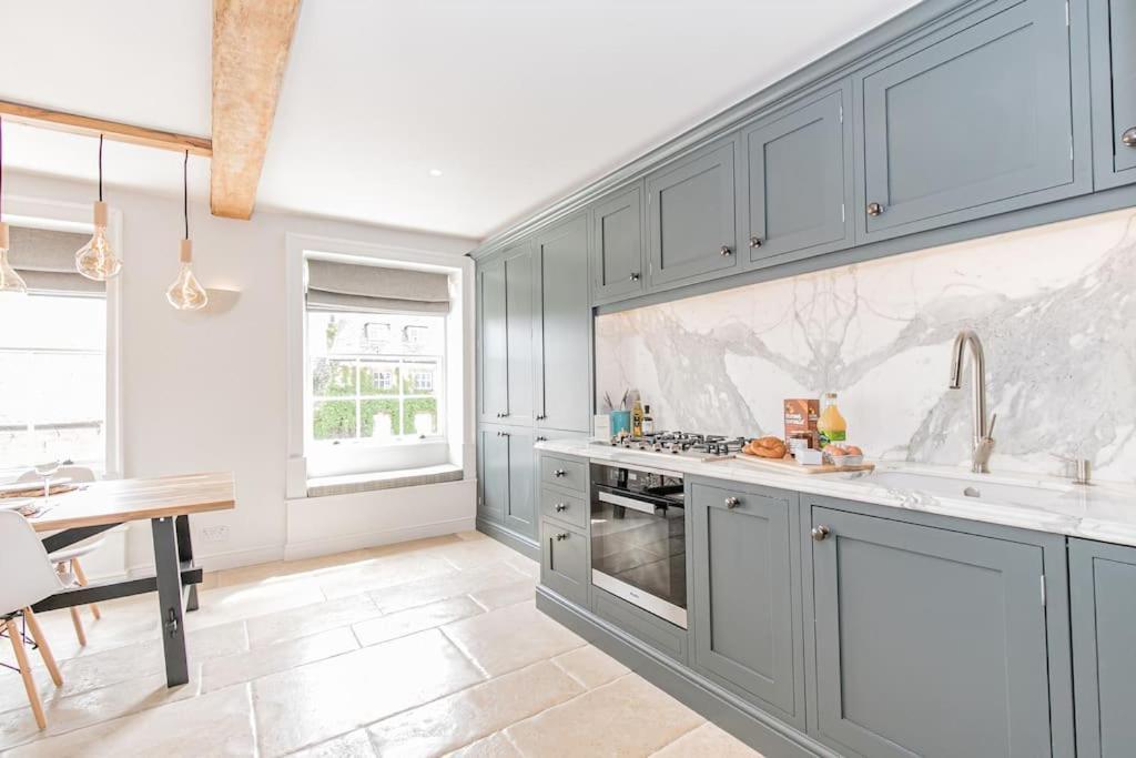 Oxfordshire Living - The Vanbrugh Apartment - Woodstock Exterior photo