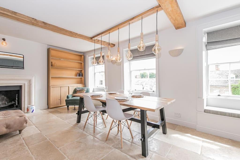Oxfordshire Living - The Vanbrugh Apartment - Woodstock Exterior photo
