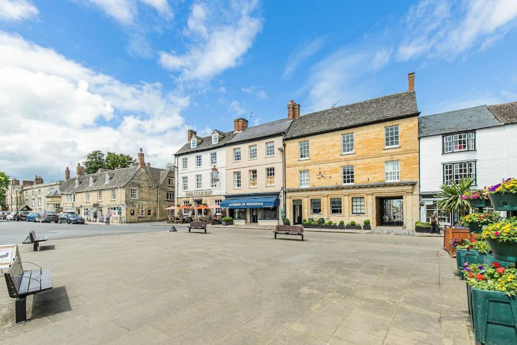 Oxfordshire Living - The Vanbrugh Apartment - Woodstock Exterior photo