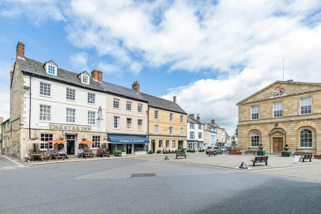 Oxfordshire Living - The Vanbrugh Apartment - Woodstock Exterior photo